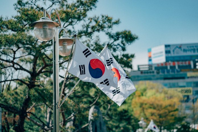 Opposition novice Yoon Suk-yeol narrowly clinches South Korea election