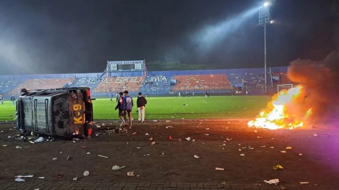 Indonesia football stampede kills at least 125